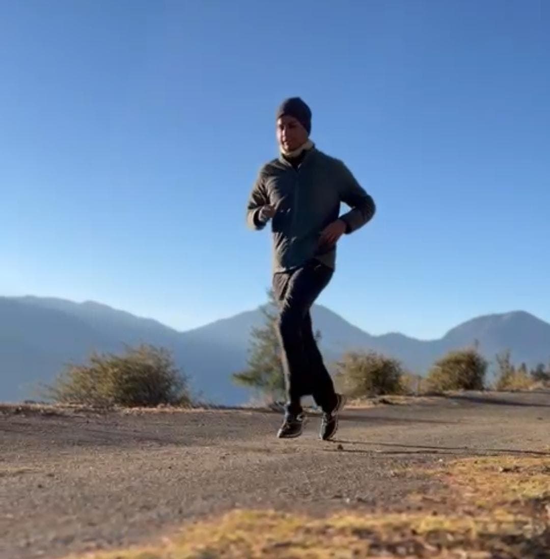 Runners training together